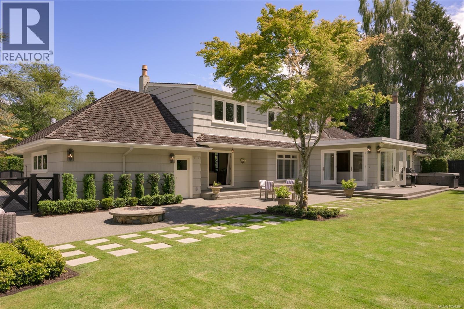 3270 Beach Dr, Oak Bay, British Columbia  V8R 6M1 - Photo 3 - 1024304