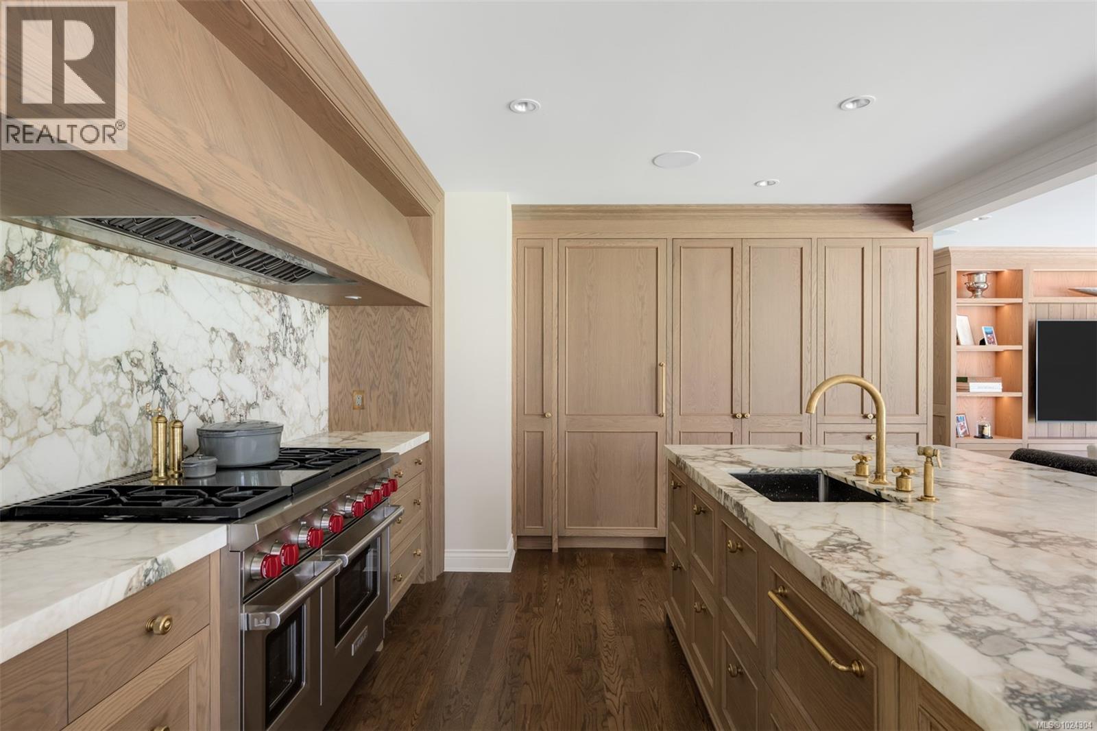 3270 Beach Dr, Oak Bay, British Columbia  V8R 6M1 - Photo 33 - 1024304