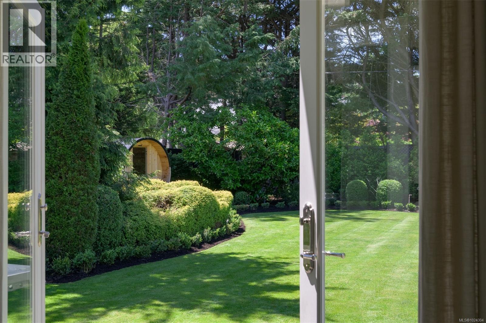 3270 Beach Dr, Oak Bay, British Columbia  V8R 6M1 - Photo 42 - 1024304