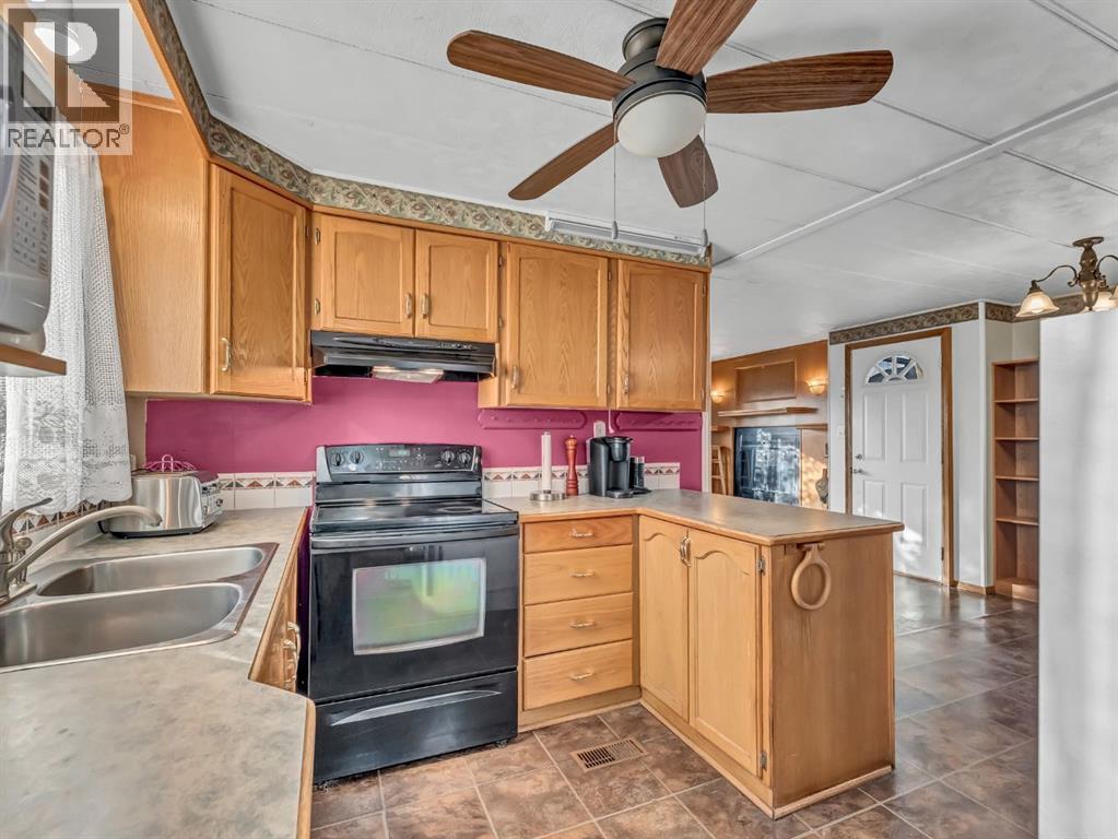 93, 4000 13 Avenue Se, Medicine Hat, Alberta  T1B 1J3 - Photo 14 - A2282205