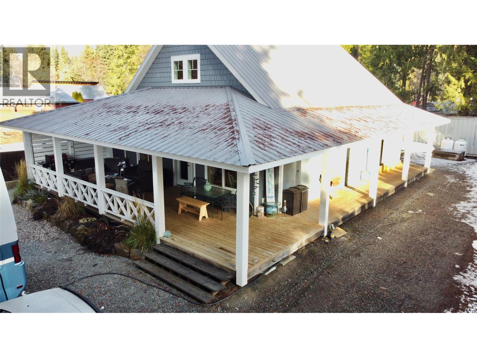 8902 Swanshore Road, Swansea Point, British Columbia  V0E 2K2 - Photo 61 - 10372427