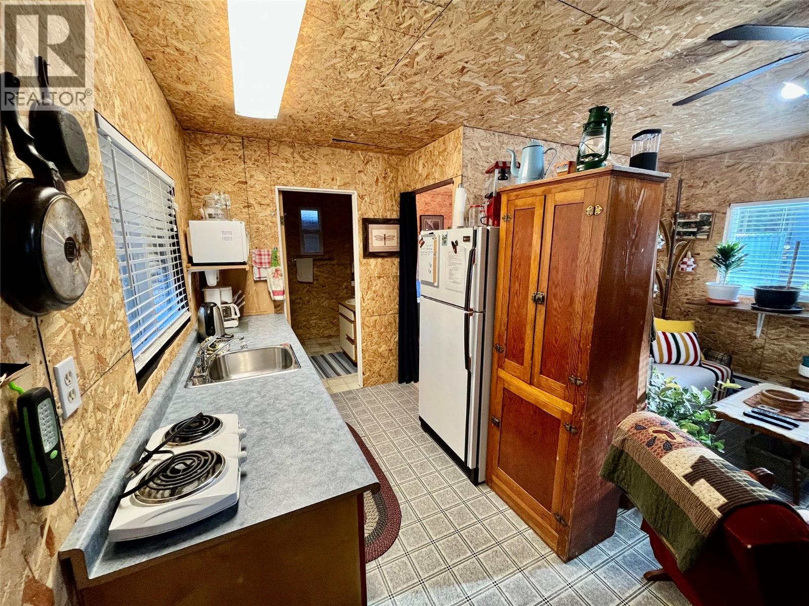 8902 Swanshore Road, Swansea Point, British Columbia  V0E 2K2 - Photo 46 - 10372427