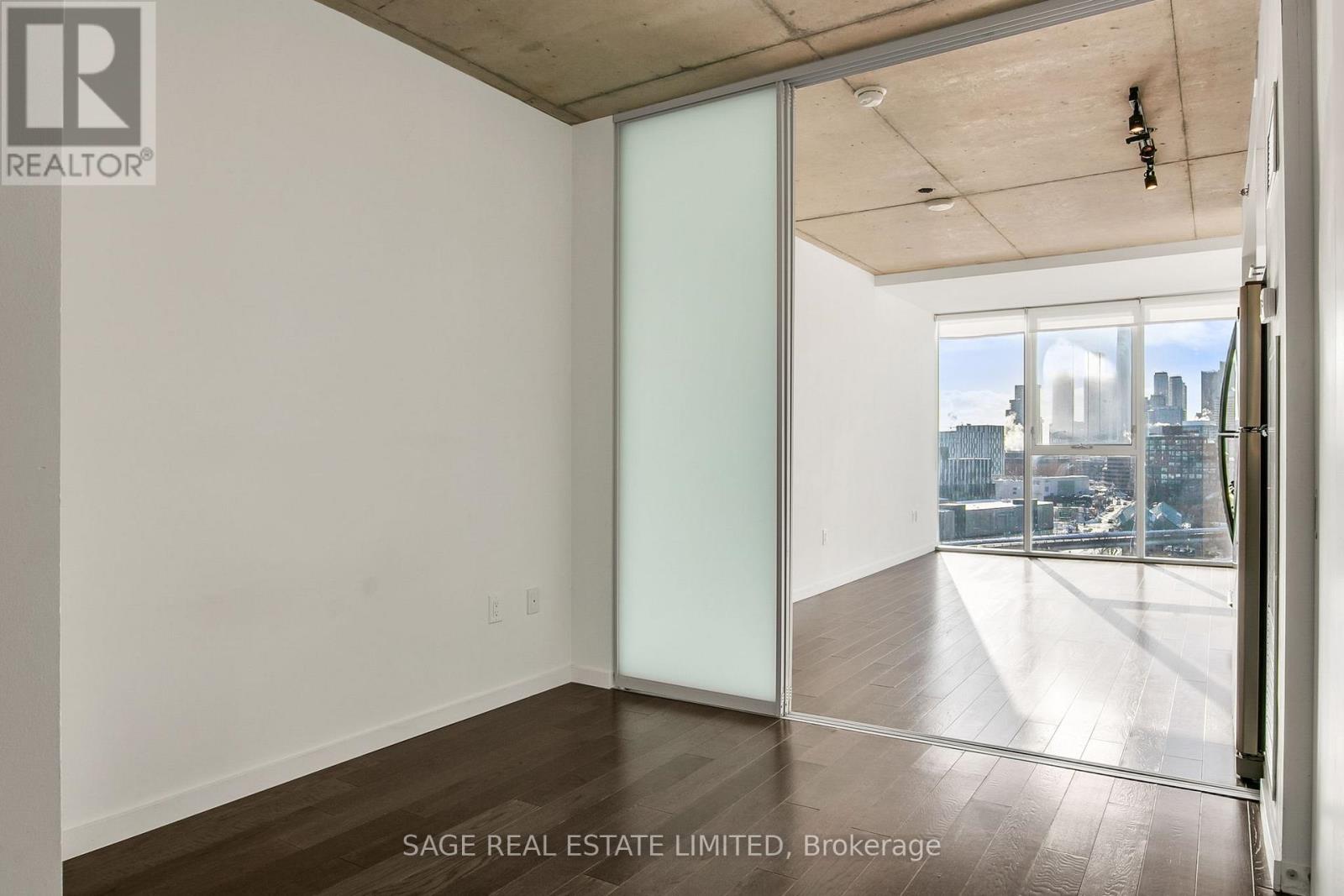 1112 - 32 Trolley Crescent, Toronto, Ontario  M5A 0E9 - Photo 7 - C12741912