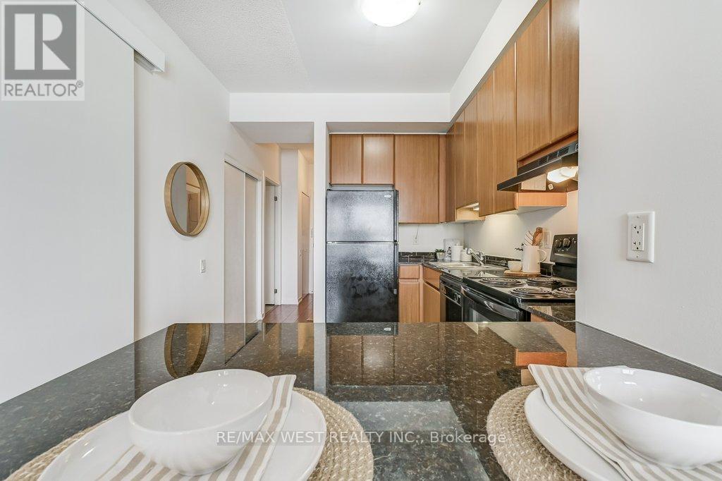 501 - 30 Canterbury Place, Toronto, Ontario  M2N 0B9 - Photo 10 - C12742094