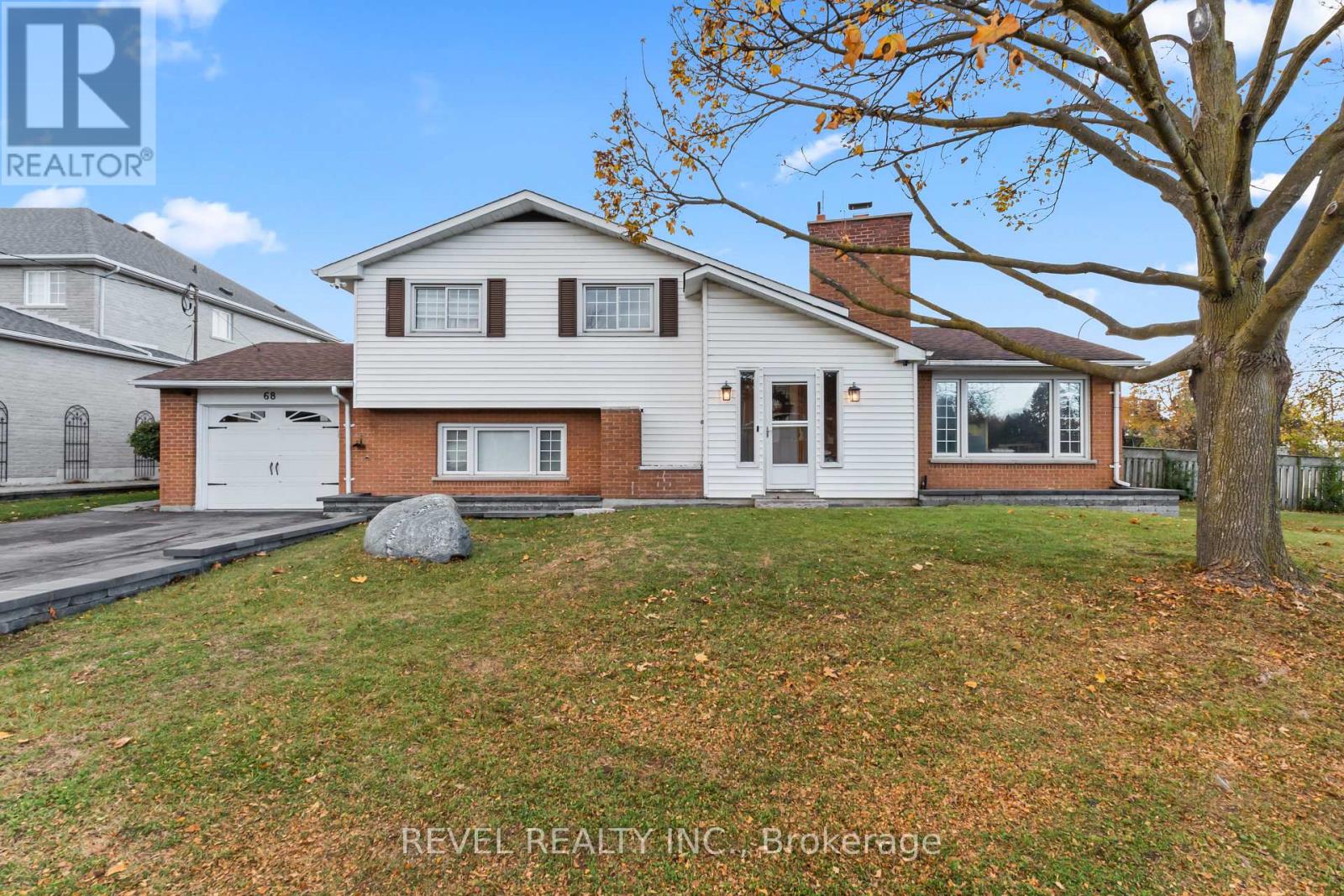 68 APPLEWOOD CRESCENT, Whitby, Ontario