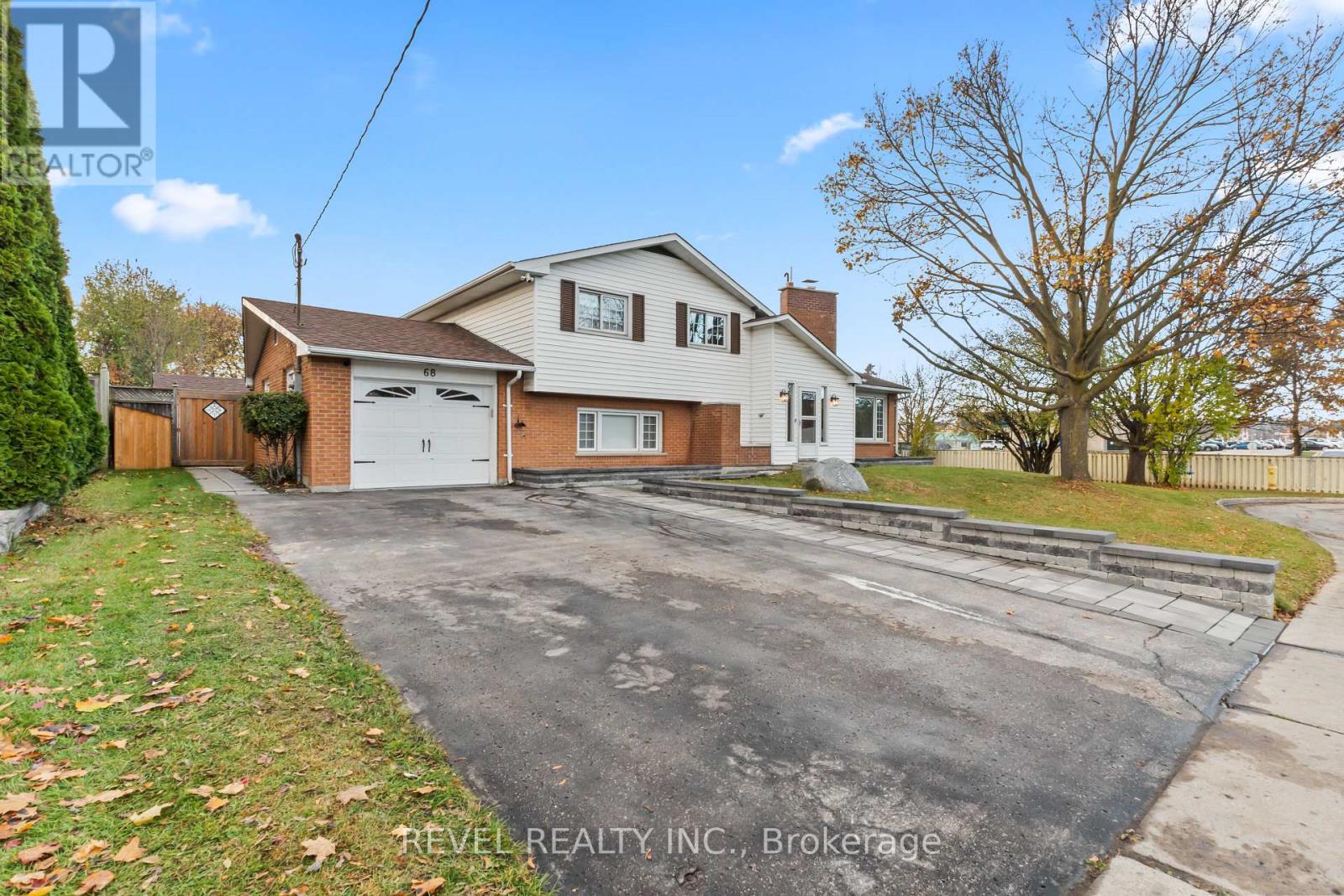 68 Applewood Crescent, Whitby, Ontario  L1N 2E6 - Photo 2 - E12741916