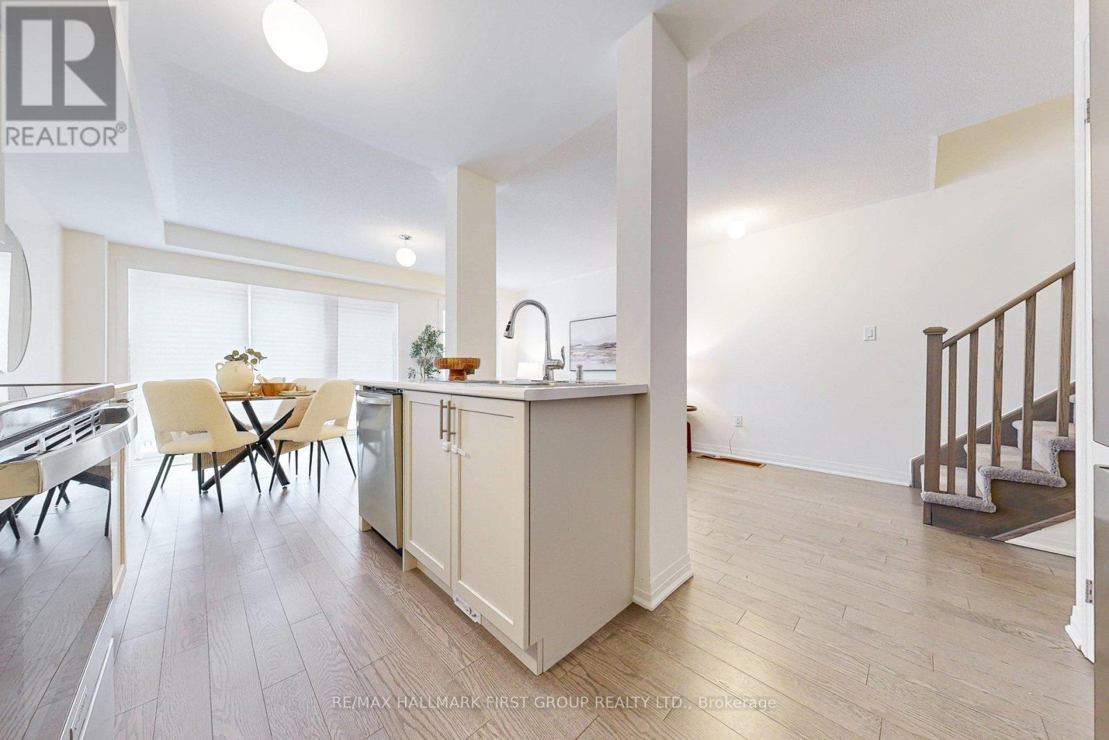 42 - 106 Caspian Square, Clarington, Ontario  L1C 7G3 - Photo 11 - E12741948