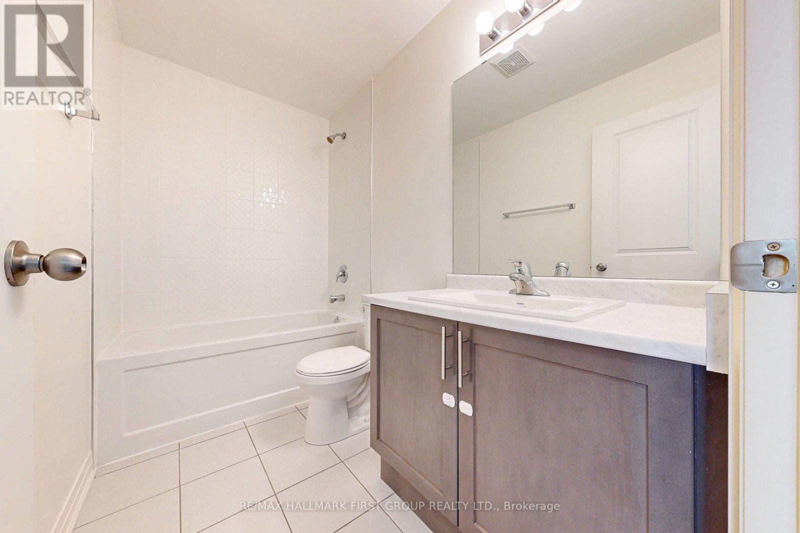 42 - 106 Caspian Square, Clarington, Ontario  L1C 7G3 - Photo 28 - E12741948