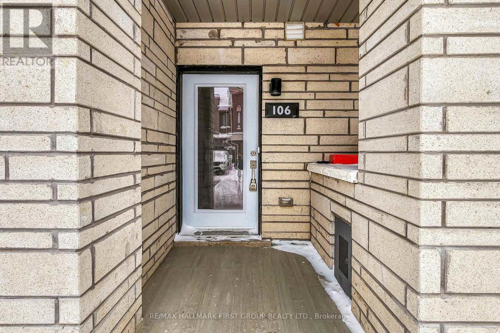 42 - 106 Caspian Square, Clarington, Ontario  L1C 7G3 - Photo 3 - E12741948