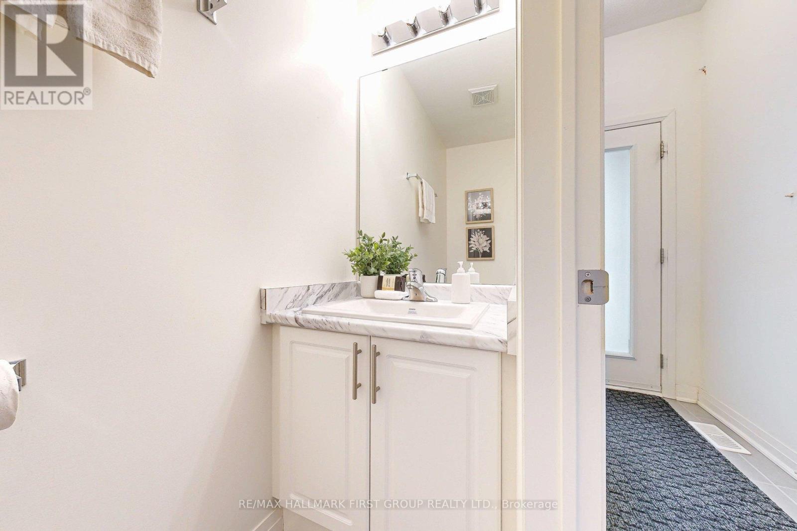 42 - 106 Caspian Square, Clarington, Ontario  L1C 7G3 - Photo 6 - E12741948