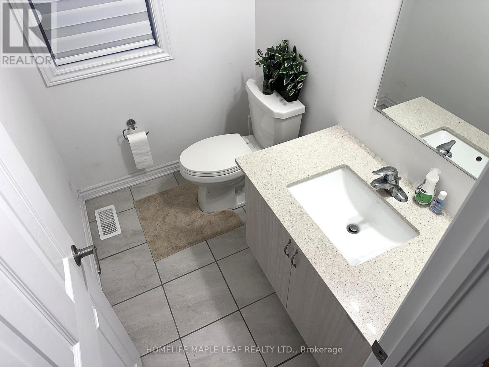 19 Waterfront Crescent, Whitby, Ontario  L1N 0M9 - Photo 11 - E12742002