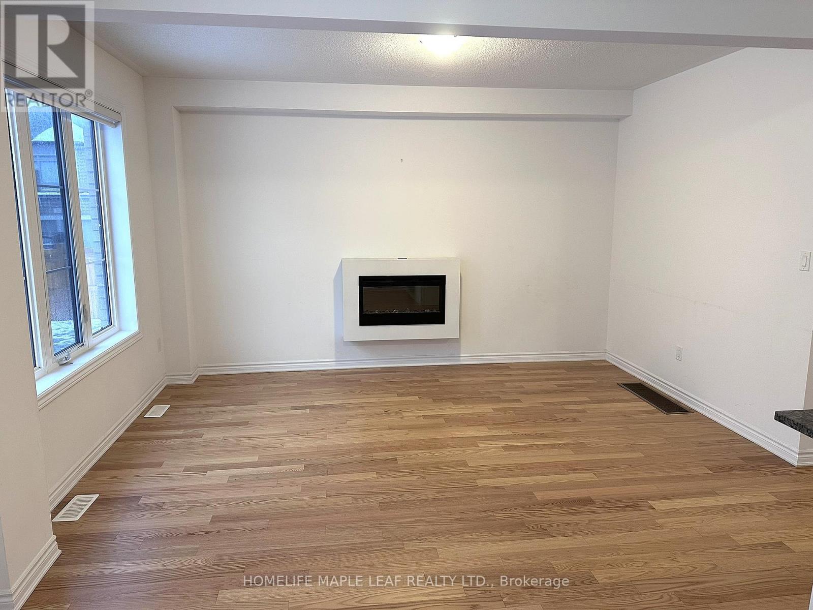 19 Waterfront Crescent, Whitby, Ontario  L1N 0M9 - Photo 9 - E12742002