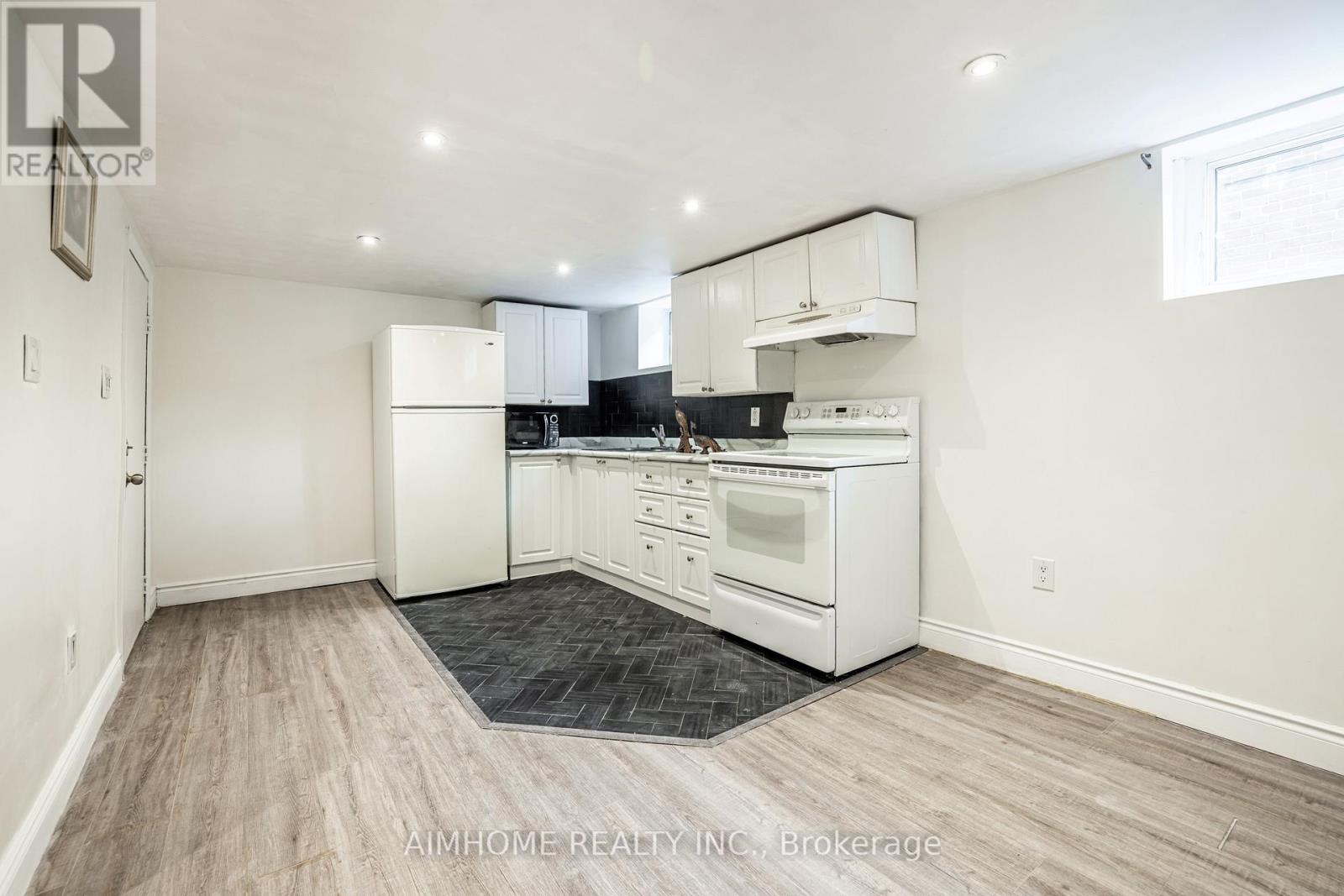 497 Dawes Road, Toronto, Ontario  M4B 2G5 - Photo 14 - E12742064