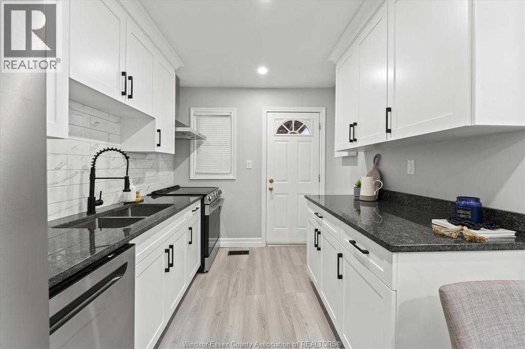 2244 Parent, Windsor, Ontario  N8W 2E3 - Photo 13 - 26002211