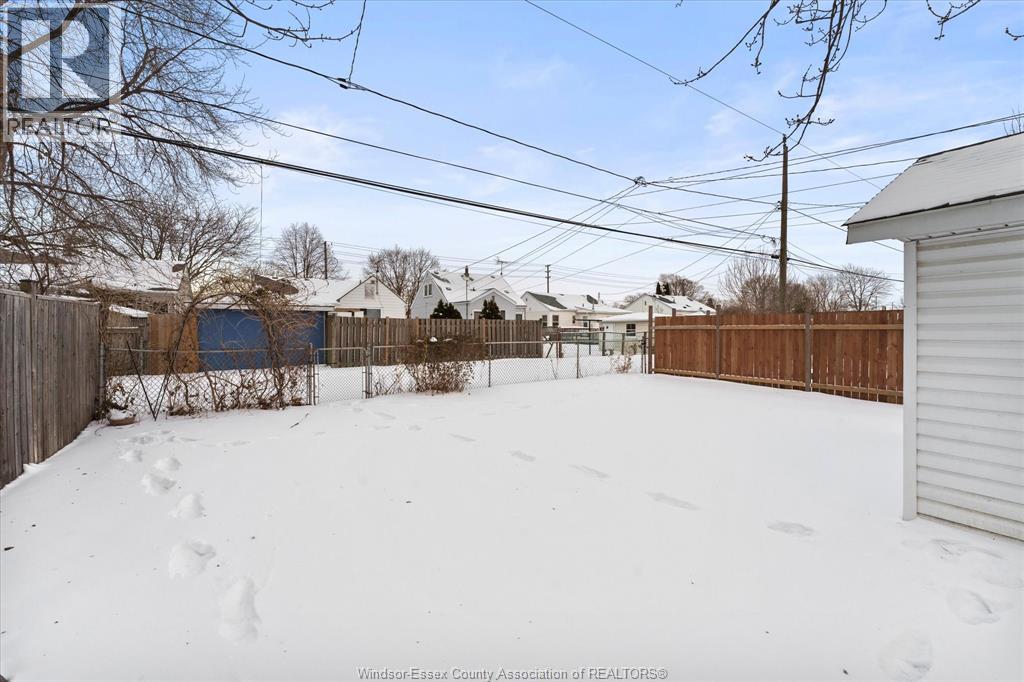 2244 Parent, Windsor, Ontario  N8W 2E3 - Photo 29 - 26002211
