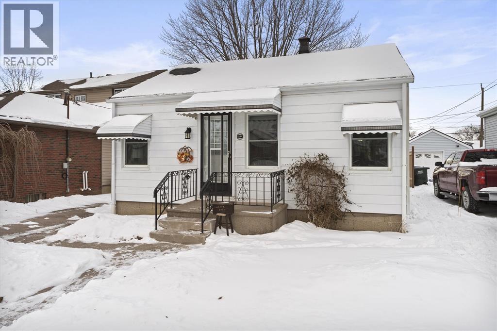 2244 Parent, Windsor, Ontario  N8W 2E3 - Photo 4 - 26002211