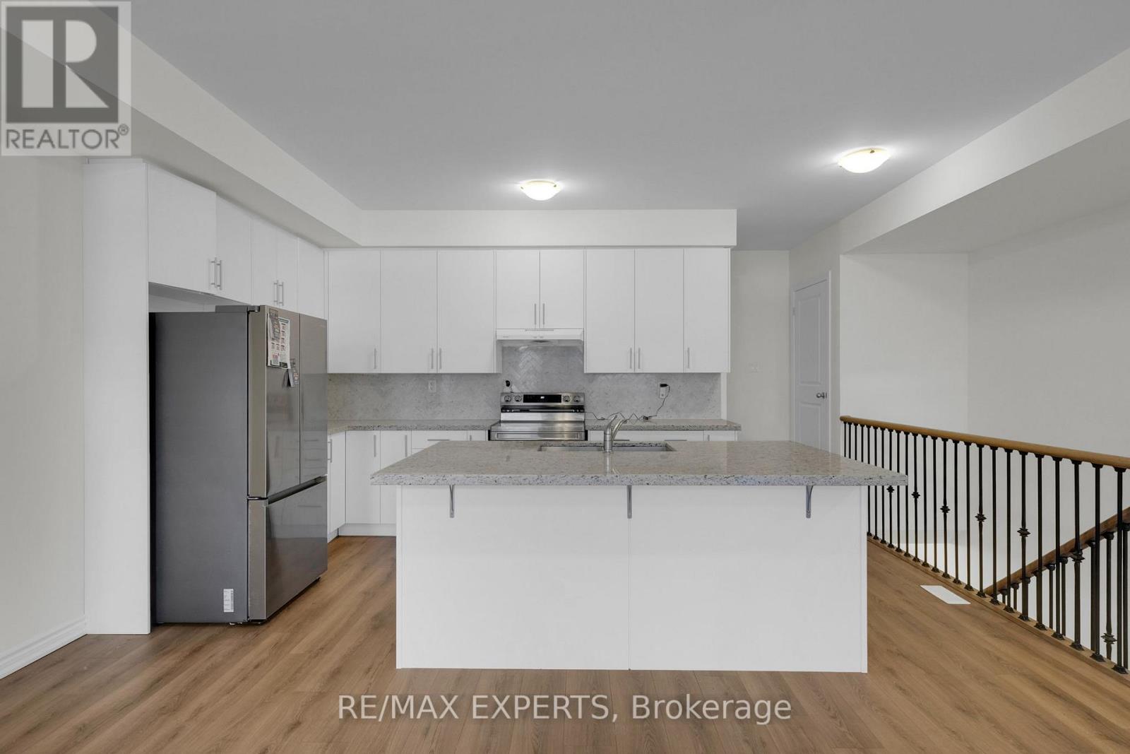 16 Griffith Street, Aurora, Ontario  L4G 7B6 - Photo 12 - N12741936