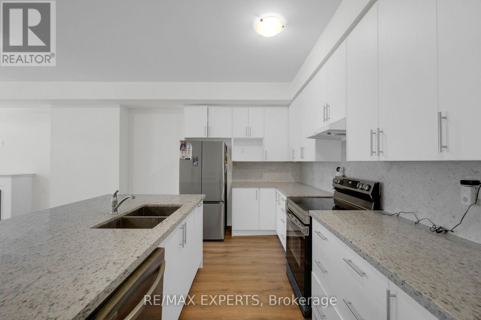 16 Griffith Street, Aurora, Ontario  L4G 7B6 - Photo 13 - N12741936