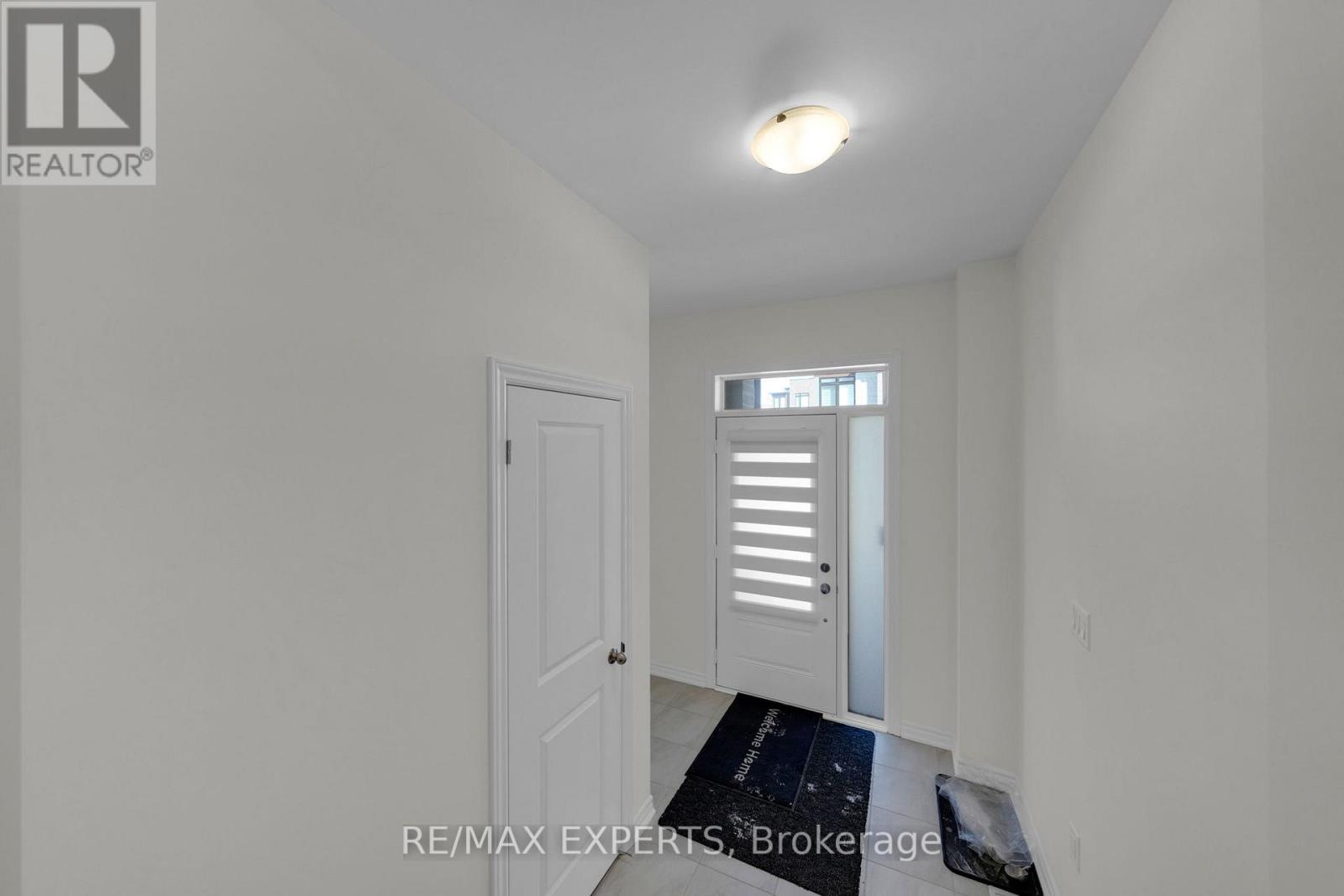 16 Griffith Street, Aurora, Ontario  L4G 7B6 - Photo 8 - N12741936