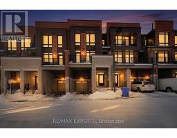 16 GRIFFITH STREET, Aurora, Ontario