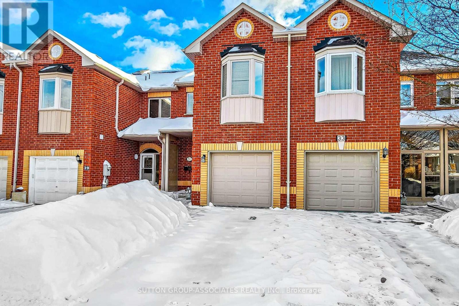 31 Pairash Avenue, Richmond Hill, Ontario  L4C 0N1 - Photo 3 - N12742096