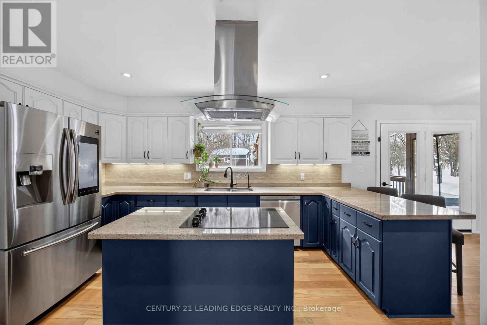 5810 Lowanda Lane, Ramara, Ontario  L0K 1W0 - Photo 10 - S12741890