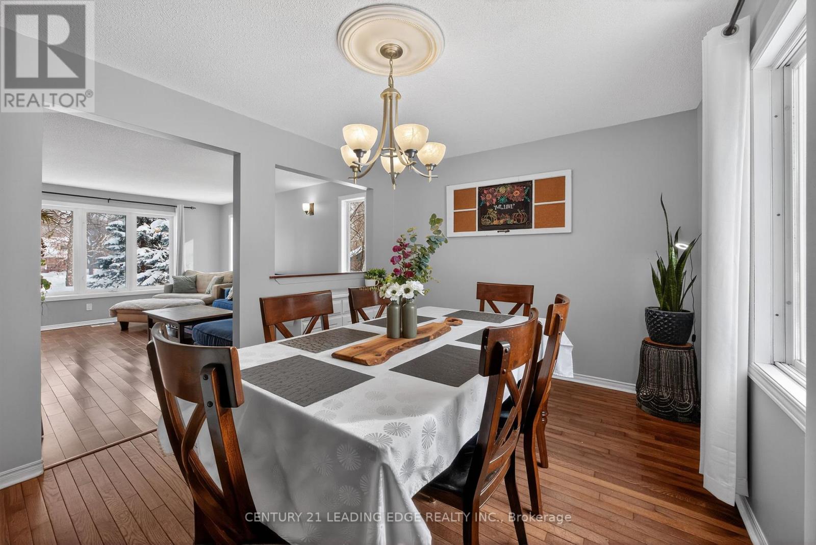 5810 Lowanda Lane, Ramara, Ontario  L0K 1W0 - Photo 11 - S12741890