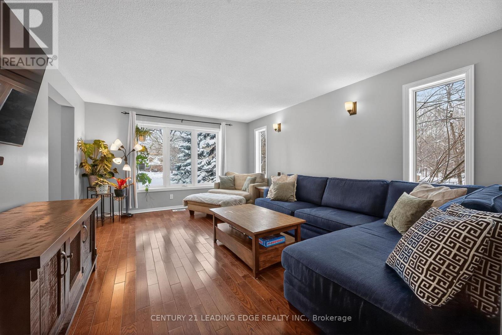 5810 Lowanda Lane, Ramara, Ontario  L0K 1W0 - Photo 13 - S12741890