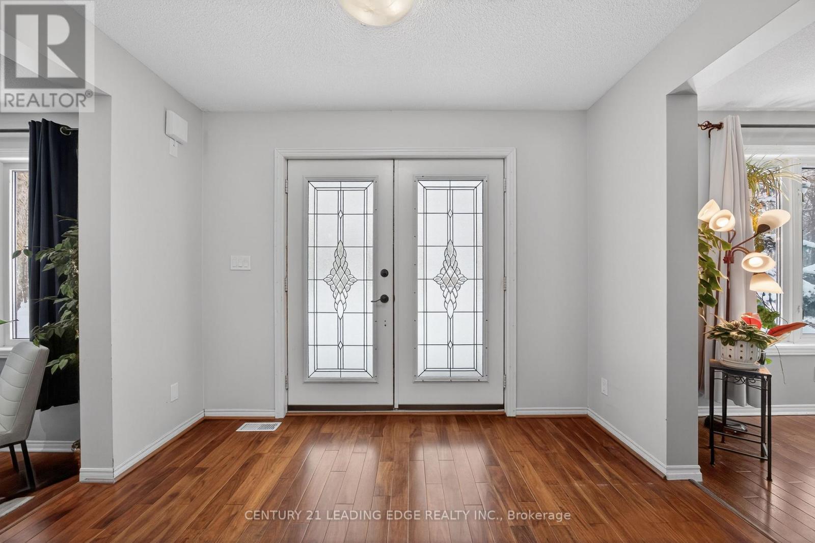 5810 Lowanda Lane, Ramara, Ontario  L0K 1W0 - Photo 17 - S12741890