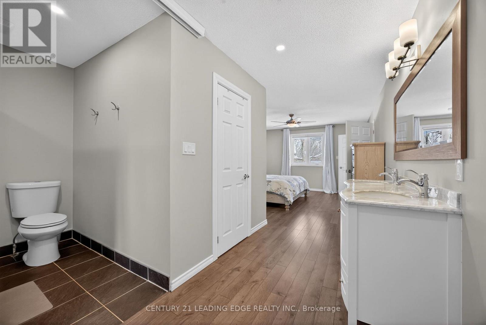 5810 Lowanda Lane, Ramara, Ontario  L0K 1W0 - Photo 26 - S12741890