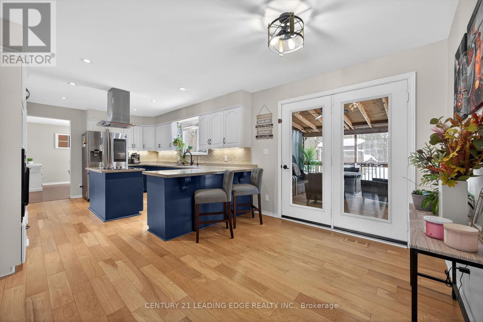 5810 Lowanda Lane, Ramara, Ontario  L0K 1W0 - Photo 5 - S12741890