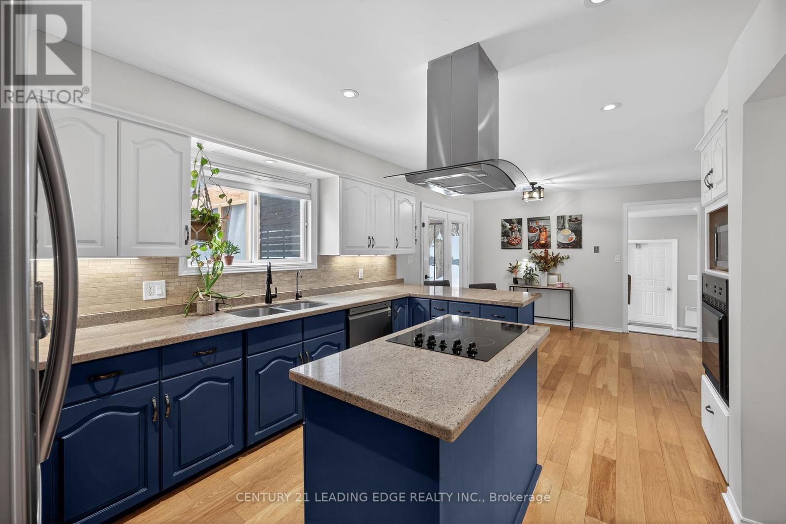 5810 Lowanda Lane, Ramara, Ontario  L0K 1W0 - Photo 8 - S12741890