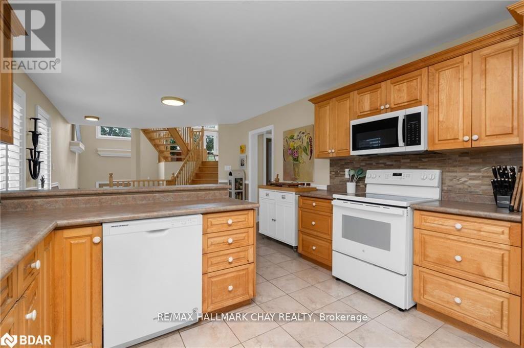 19 Constance Boulevard, Wasaga Beach, Ontario  L9Z 2Y5 - Photo 9 - S12742018