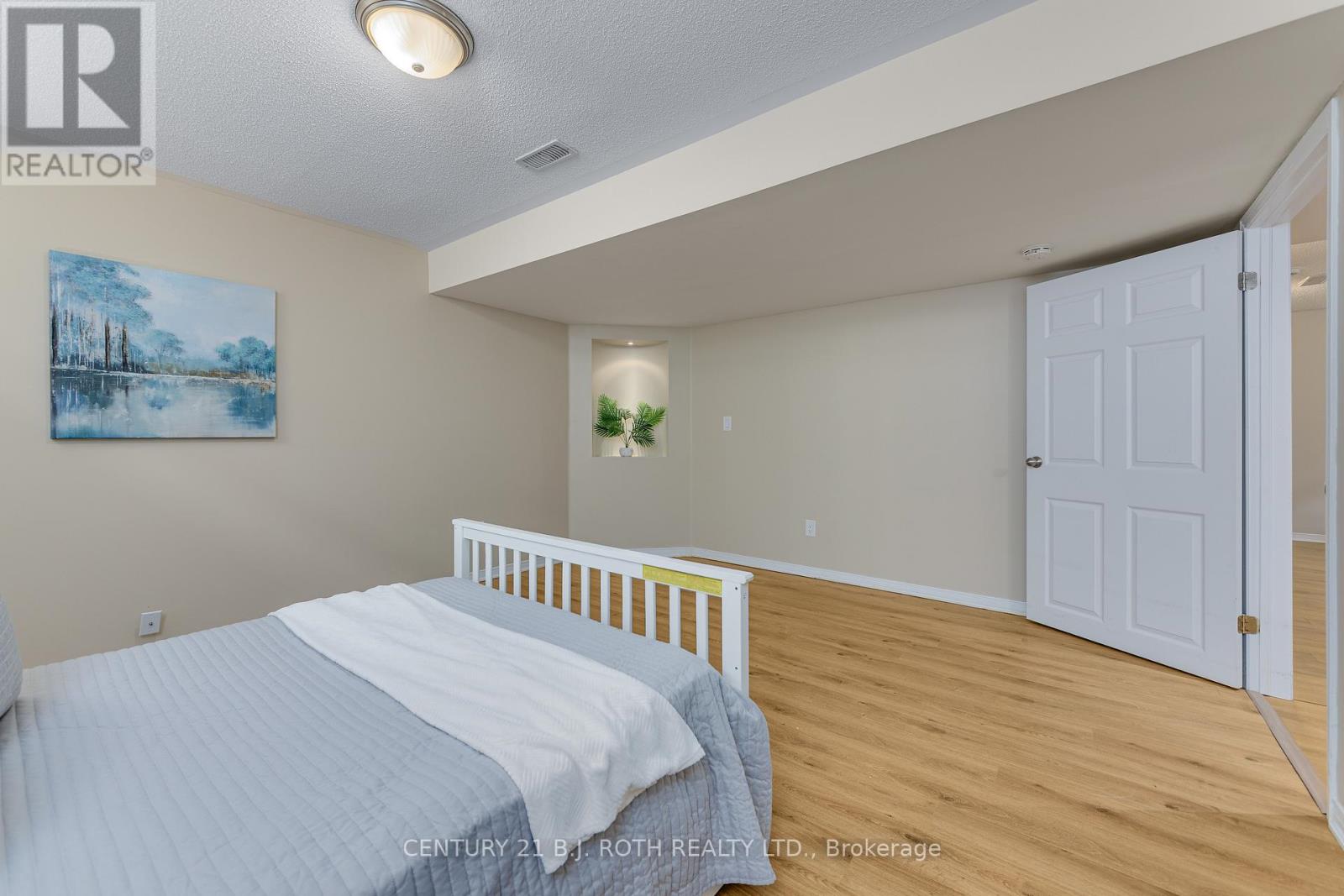 3327 Summerhill Way N, Severn (West Shore), Ontario  L3V 0E1 - Photo 24 - S12742122