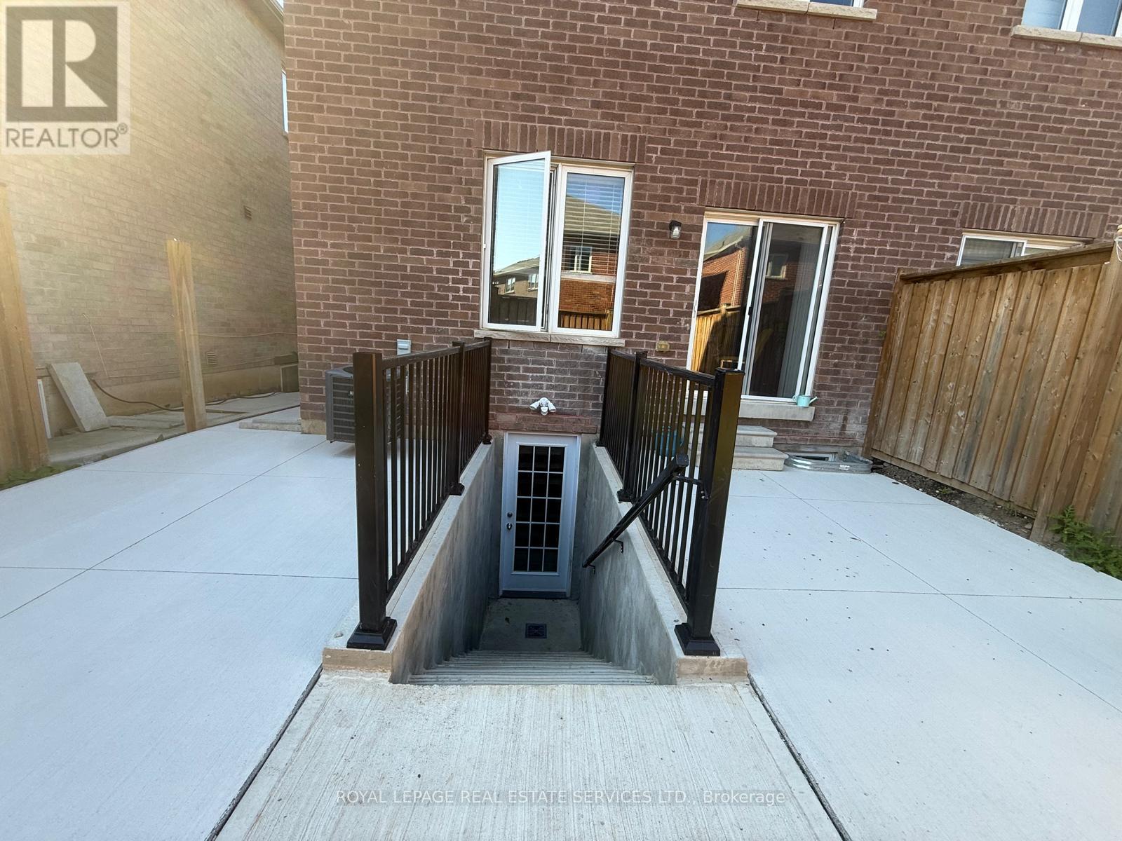 Bsmt - 492 Downes Jackson Heights, Milton, Ontario  L9T 8W1 - Photo 5 - W12741568