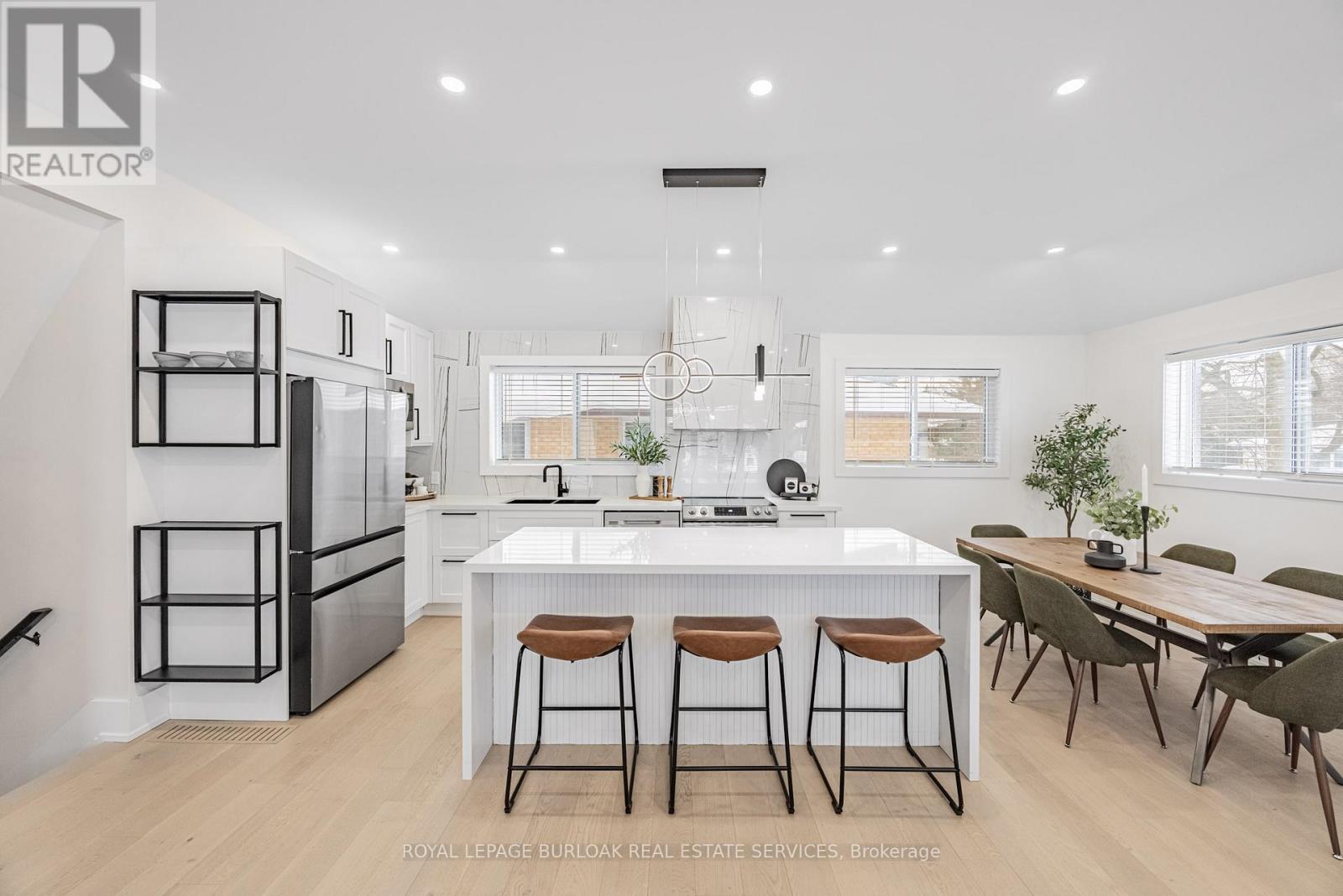 248 Wales Crescent, Oakville, Ontario  L6L 3X7 - Photo 10 - W12741900