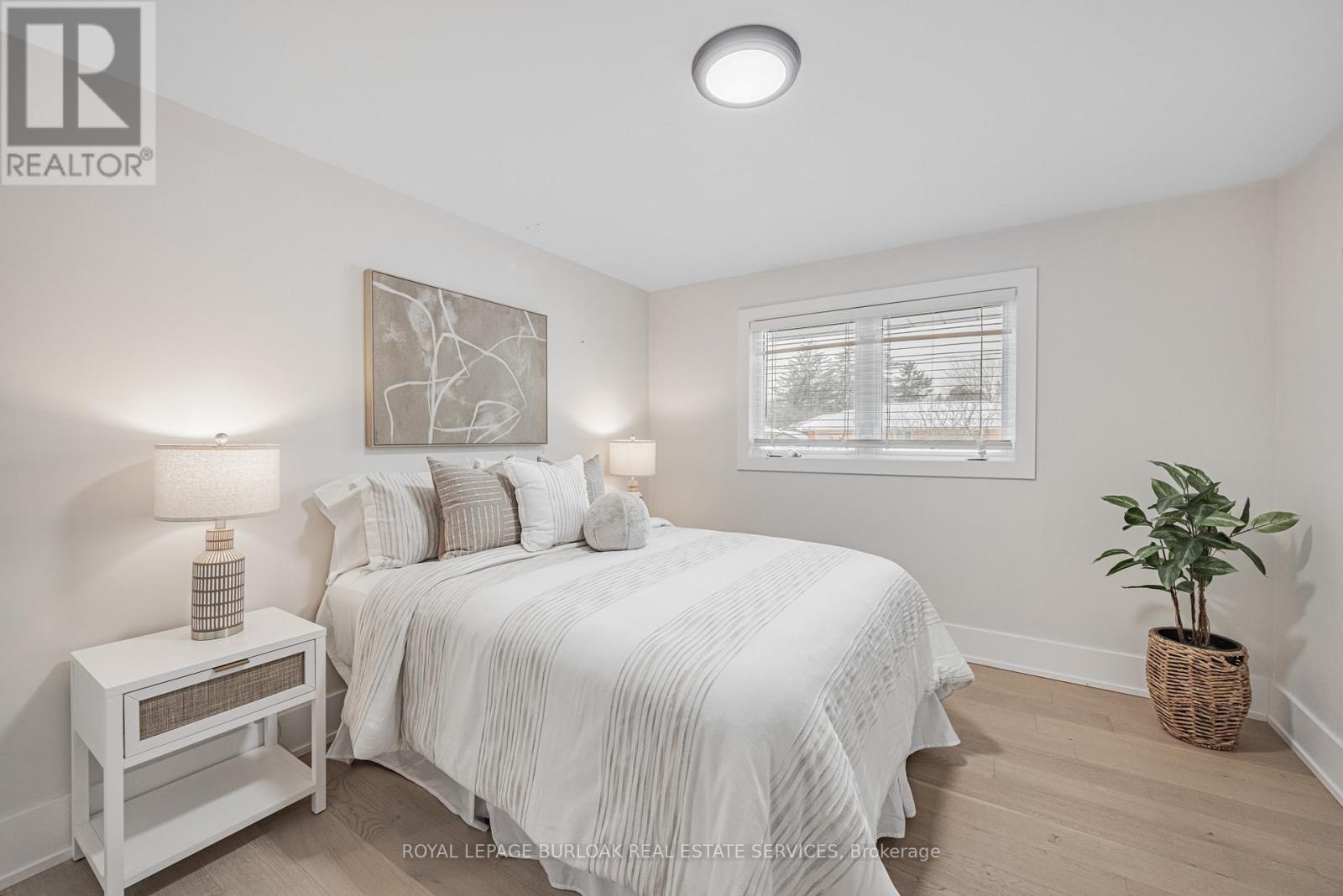 248 Wales Crescent, Oakville, Ontario  L6L 3X7 - Photo 20 - W12741900