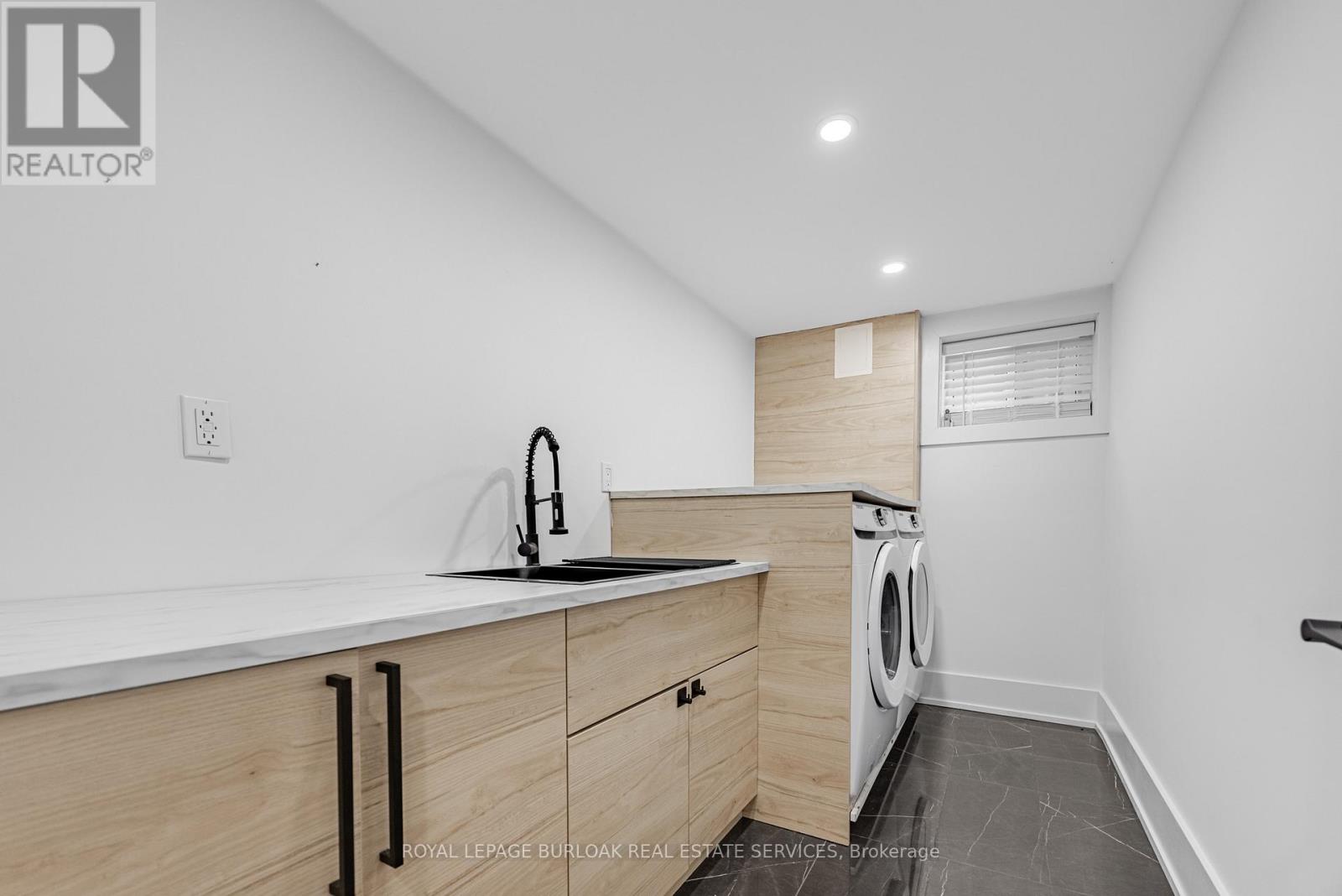 248 Wales Crescent, Oakville, Ontario  L6L 3X7 - Photo 26 - W12741900