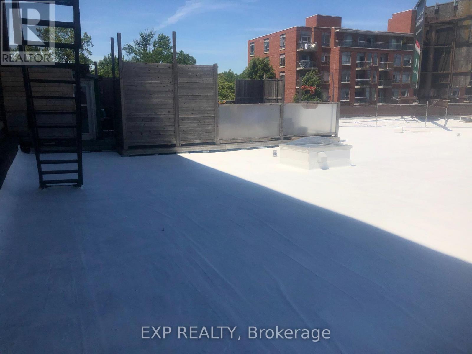 2480 Dundas Street W, Toronto, Ontario  M6P 1W9 - Photo 40 - W12741984