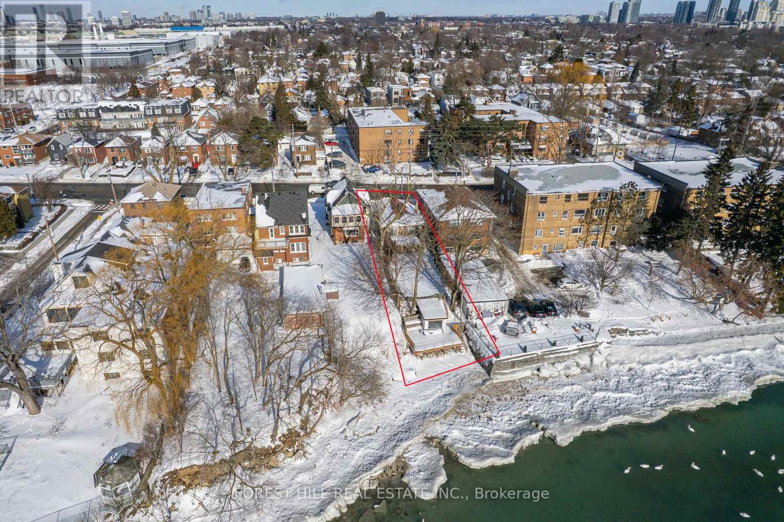 2703 Lake Shore Boulevard W, Toronto, Ontario  M8V 1G6 - Photo 8 - W12741992