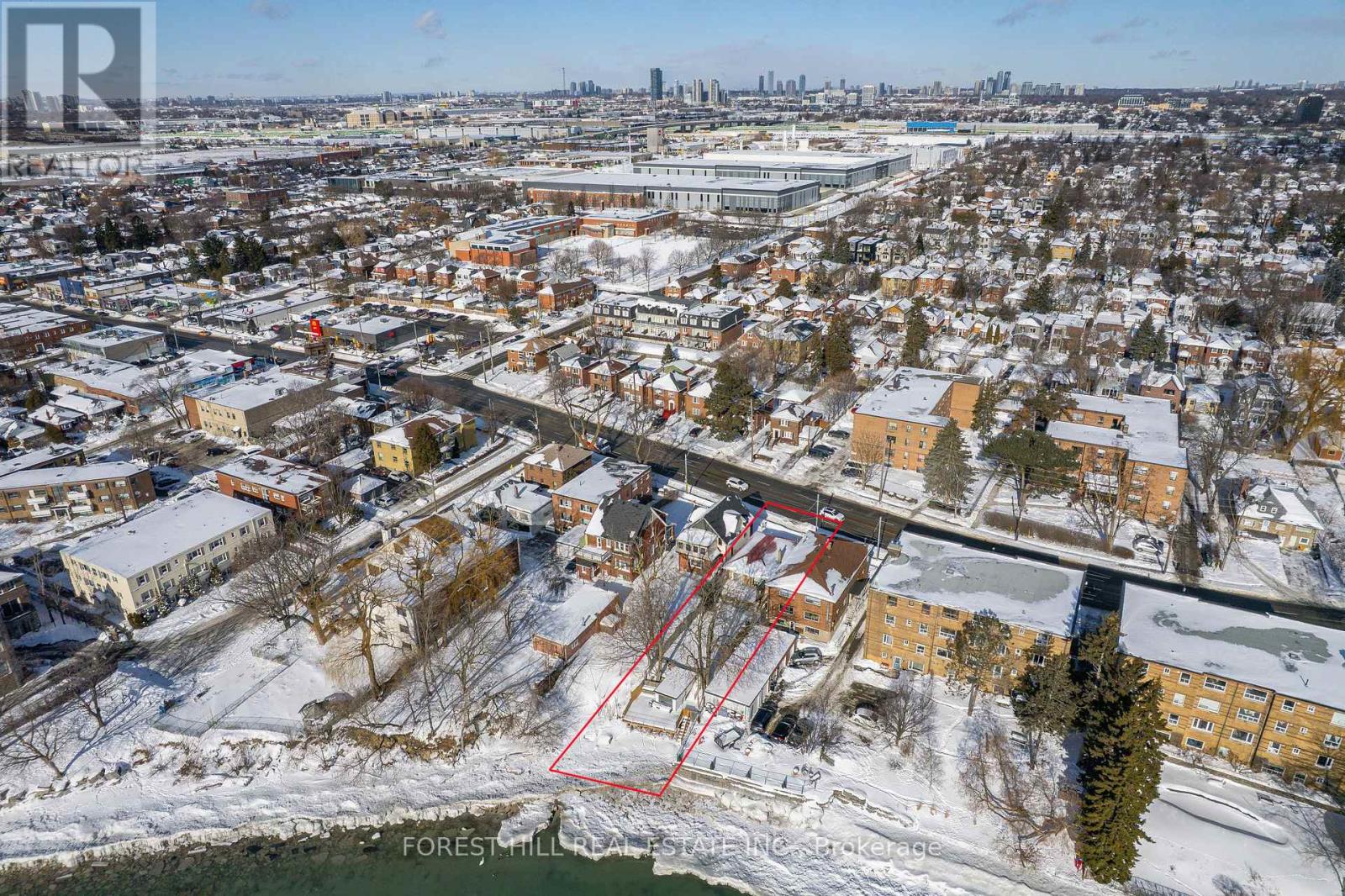 2703 Lake Shore Boulevard W, Toronto, Ontario  M8V 1G6 - Photo 9 - W12741992