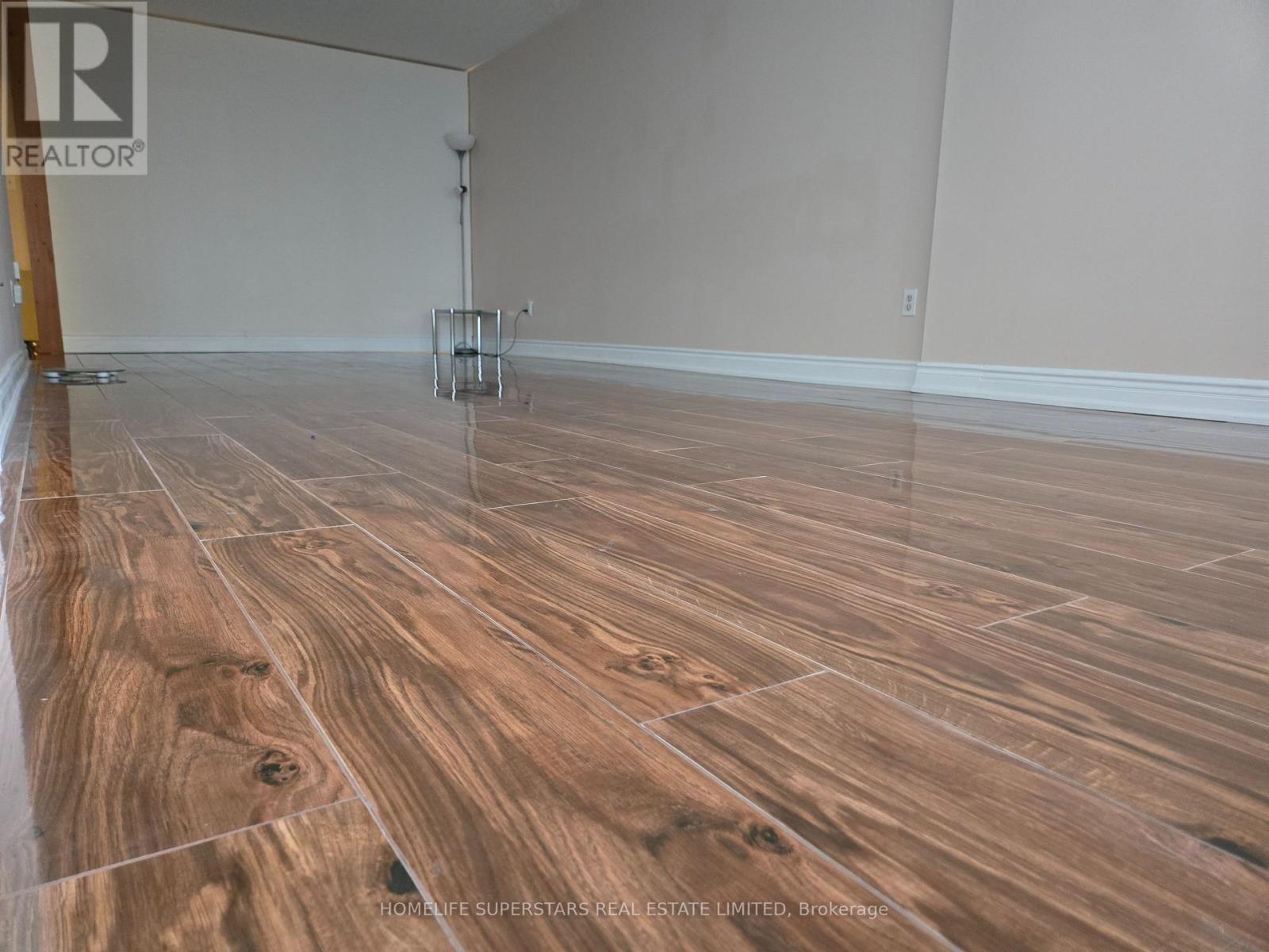 607 - 3 Rowntree Road E, Toronto, Ontario  M9V 5G8 - Photo 3 - W12742056