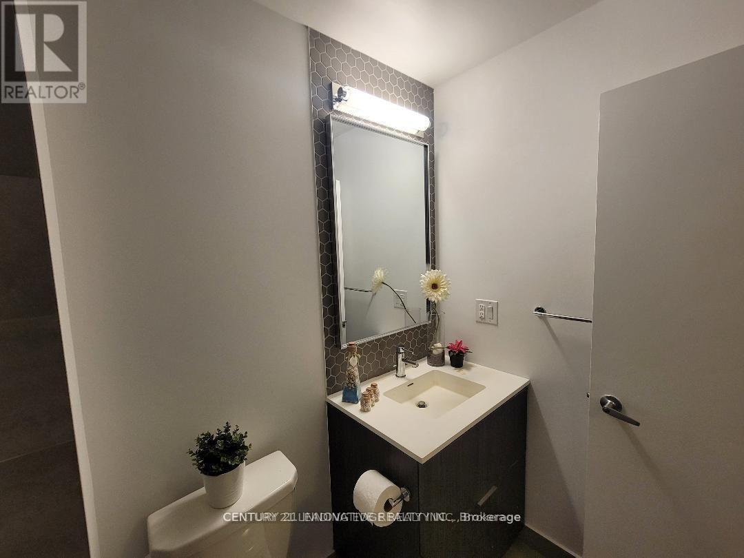 2520 Eglinton Avenue W, Mississauga, Ontario  L5M 0Y4 - Photo 18 - W12742068