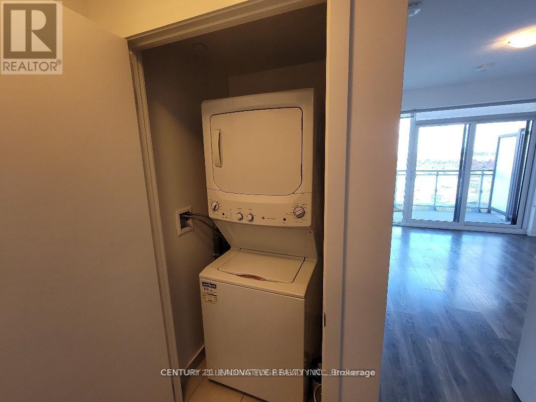 2520 Eglinton Avenue W, Mississauga, Ontario  L5M 0Y4 - Photo 22 - W12742068