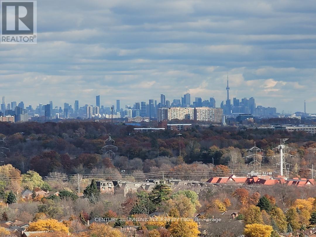 2520 Eglinton Avenue W, Mississauga, Ontario  L5M 0Y4 - Photo 4 - W12742068