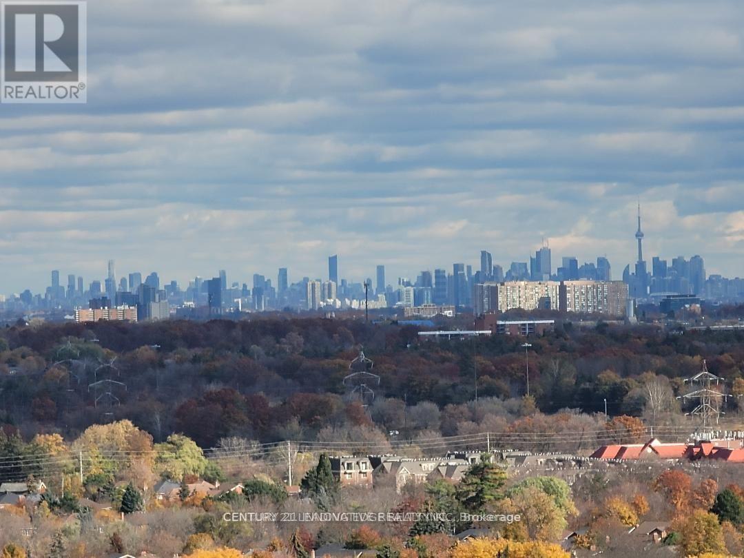 2520 Eglinton Avenue W, Mississauga, Ontario  L5M 0Y4 - Photo 6 - W12742068