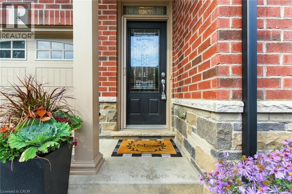 4 Burgundy Grove, Ancaster, Ontario  L9K 0E7 - Photo 3 - 40801852