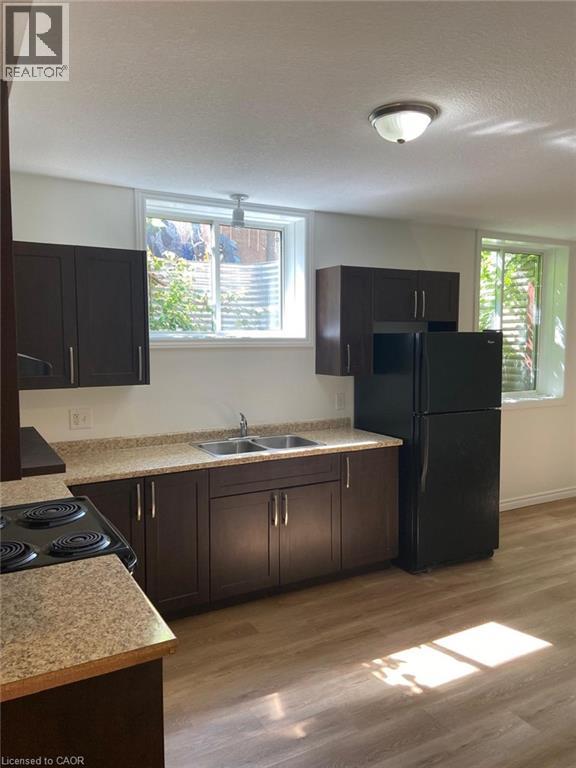 32 Elmsdale Drive Unit# 3b, Kitchener, Ontario  N2E 1H6 - Photo 4 - 40801768