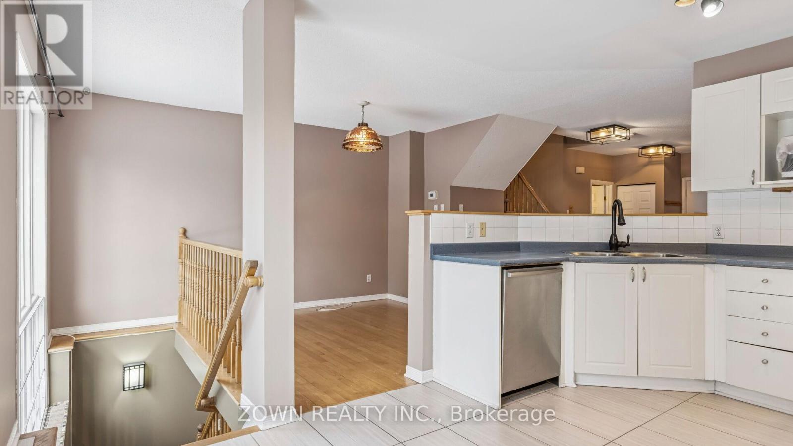 104 Banchory Crescent, Ottawa, Ontario  K2K 2V2 - Photo 13 - X12741904