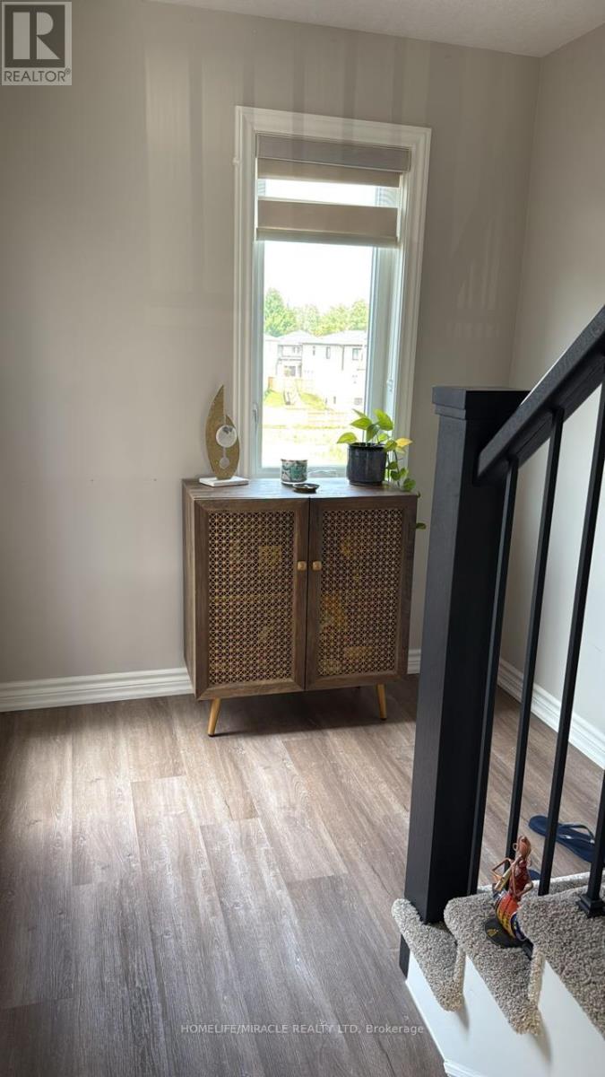 45 - 261 Chapel Hill Drive, Kitchener, Ontario  N2R 1N5 - Photo 5 - X12741958